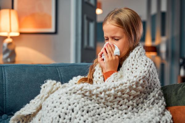 Little girl with paediatric allergic rhinitis