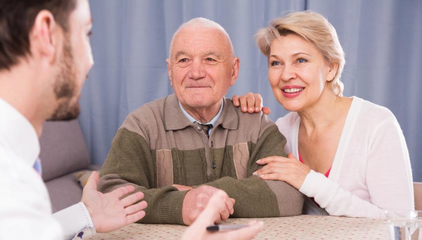 Friendly GP guiding people towards the test that's right for them